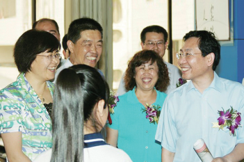 毕宏生教授与山东省卫生健康委主任袭燕参加儿童青少年近视防治活动