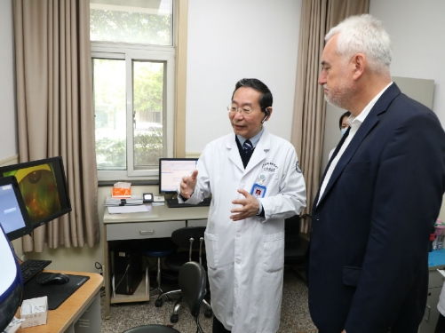 加强中欧学术交流合作 共谱人工智能+视觉健康新篇章
